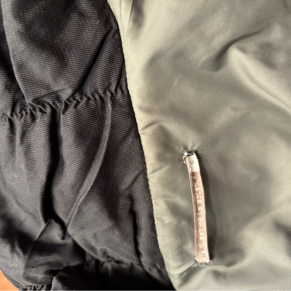 Black woman bomber. - Picture 3 of 4